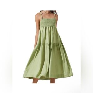 ASTR The Label Marlene Celery Green Linen Smocked Tiered Midi Dress sz small